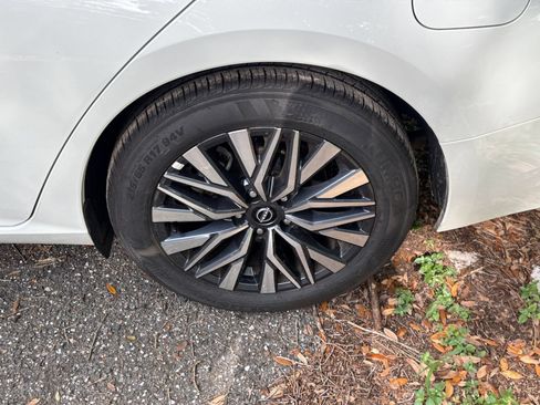 Used 2026 Nissan Altima 2.5 SV FWD image 30