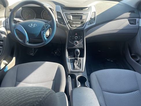 Used 2015 Hyundai Elantra SE FWD image 10
