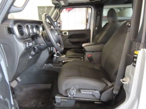 Used 2022 Jeep Wrangler Sport AWD/4WD image 20