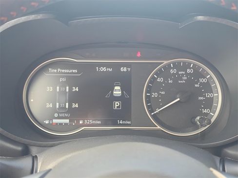 New 2025 Nissan Versa SR w/ Trunk Package image 21