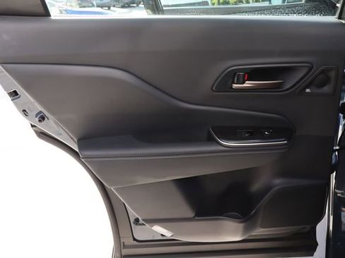 Used 2025 Toyota Crown Signia image 30