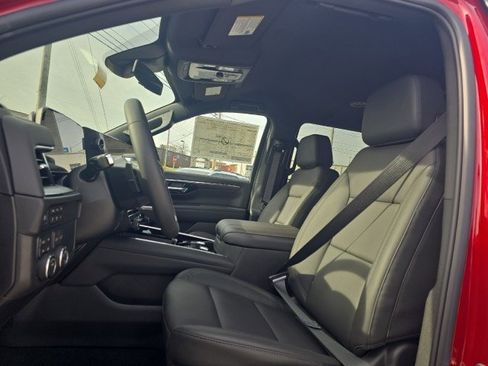 New 2026 Chevrolet Suburban LT image 4