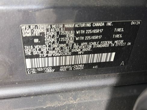 Used 2024 Toyota RAV4 XLE AWD/4WD image 9