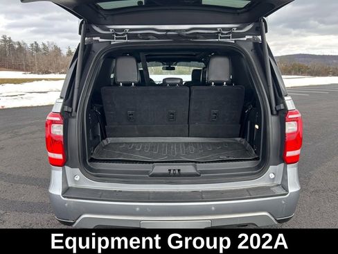 Used 2020 Ford Expedition XLT w/ Equipment Group 202A image 11