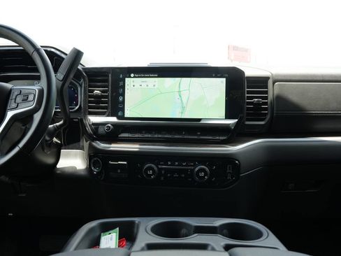 Used 2025 Chevrolet Silverado 2500 LT w/ Convenience Package AWD/4WD image 11
