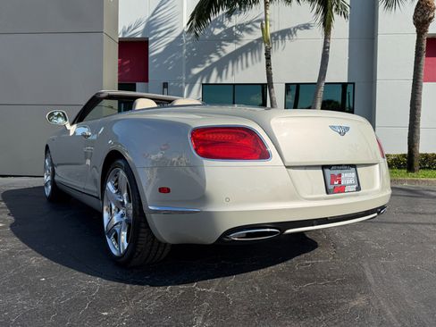 Used 2015 Bentley Continental GT image 16
