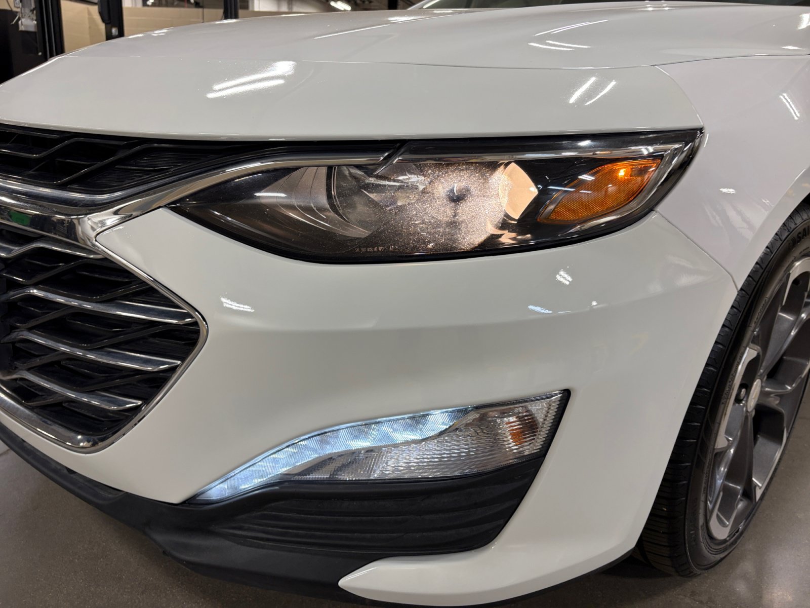 Used 2022 Chevrolet Malibu LT FWD image 9