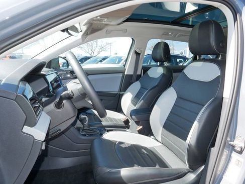 Certified 2023 Volkswagen Taos SEL image 15