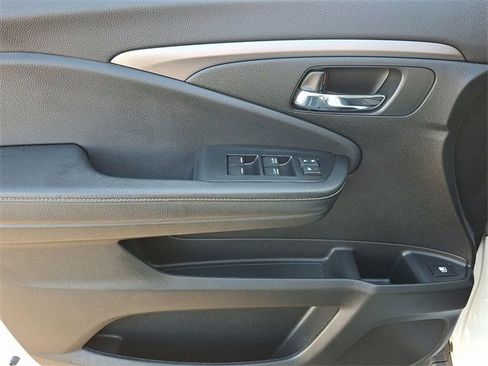 Used 2021 Honda Ridgeline Sport image 12