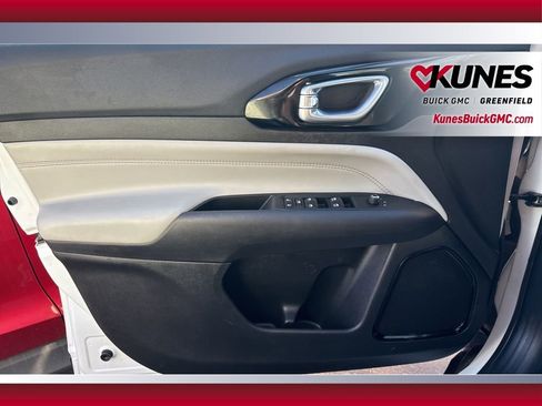 Used 2025 Jeep Compass Limited image 32