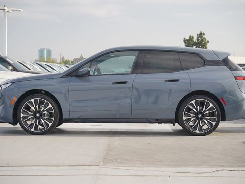 Used 2026 BMW iX xDrive60 AWD/4WD image 4
