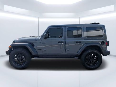 Used 2023 Jeep Wrangler Unlimited Sport w/ Sun And Sound Package AWD/4WD image 6