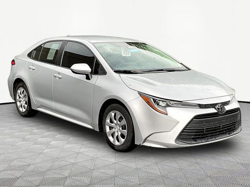 Used 2024 Toyota Corolla LE FWD image 3
