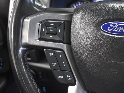 Used 2019 Ford Expedition Platinum image 17