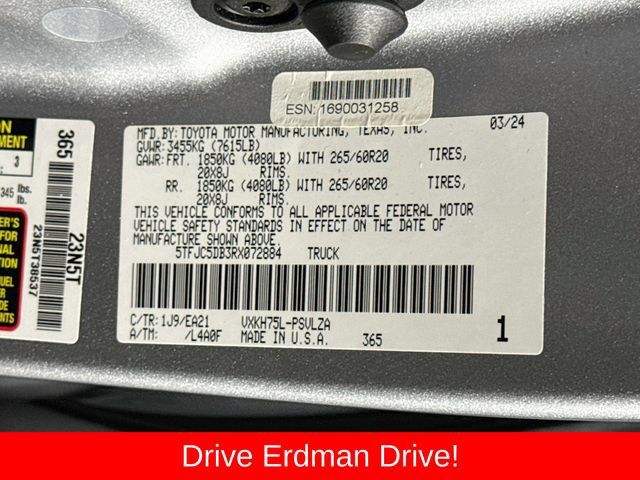 Used 2024 Toyota Tundra Limited AWD/4WD image 32