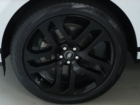 Used 2020 Land Rover Range Rover Evoque SE image 39