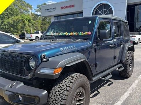 Used 2025 Jeep Wrangler Willys AWD/4WD image 1