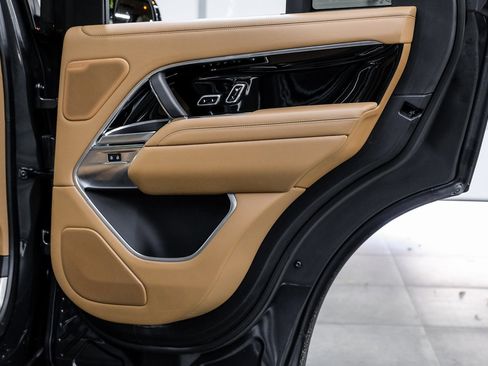 Used 2023 Land Rover Range Rover Autobiography image 53