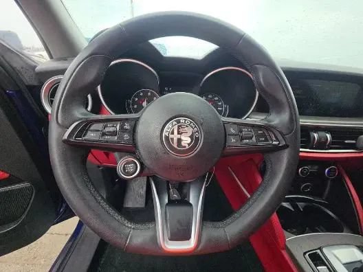 Used 2021 Alfa Romeo Stelvio Ti AWD/4WD image 6
