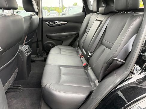 Used 2017 Nissan Rogue Sport SL w/ SL Premium Package AWD/4WD image 9