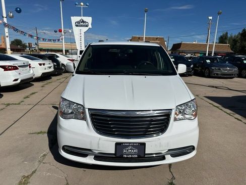 Used 2016 Chrysler Town & Country Touring FWD image 2