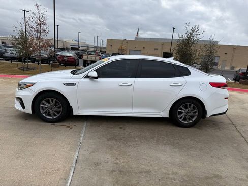 Used 2020 Kia Optima LX image 8