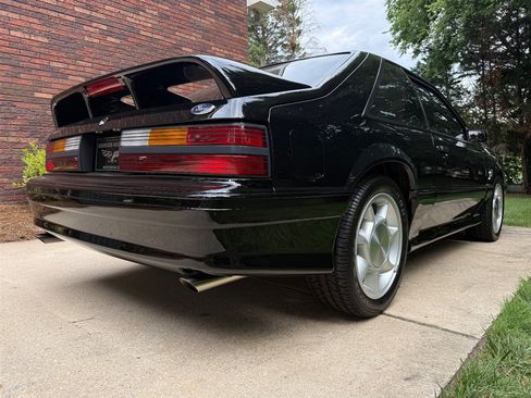 Used 1993 Ford Mustang Cobra RWD image 35