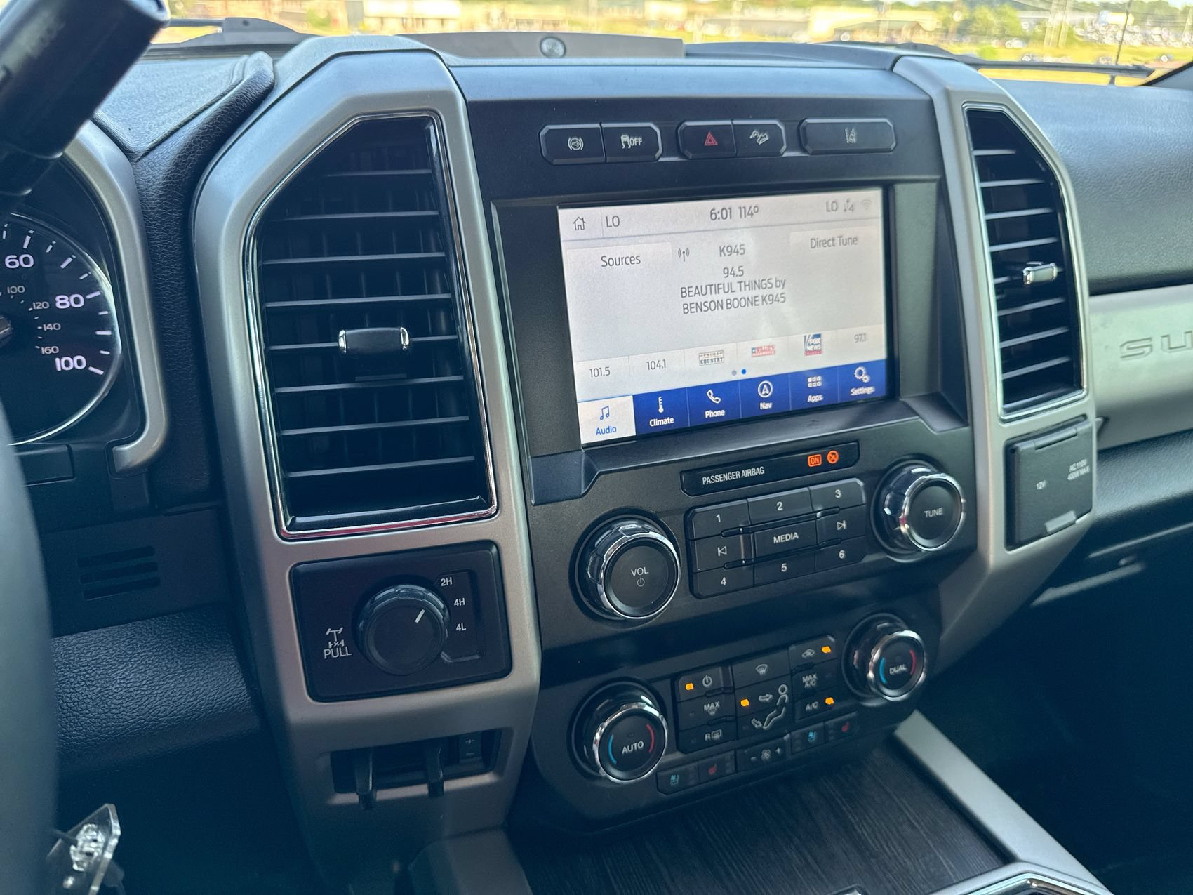 Used 2020 Ford F250 Lariat w/ Chrome Package AWD/4WD image 16