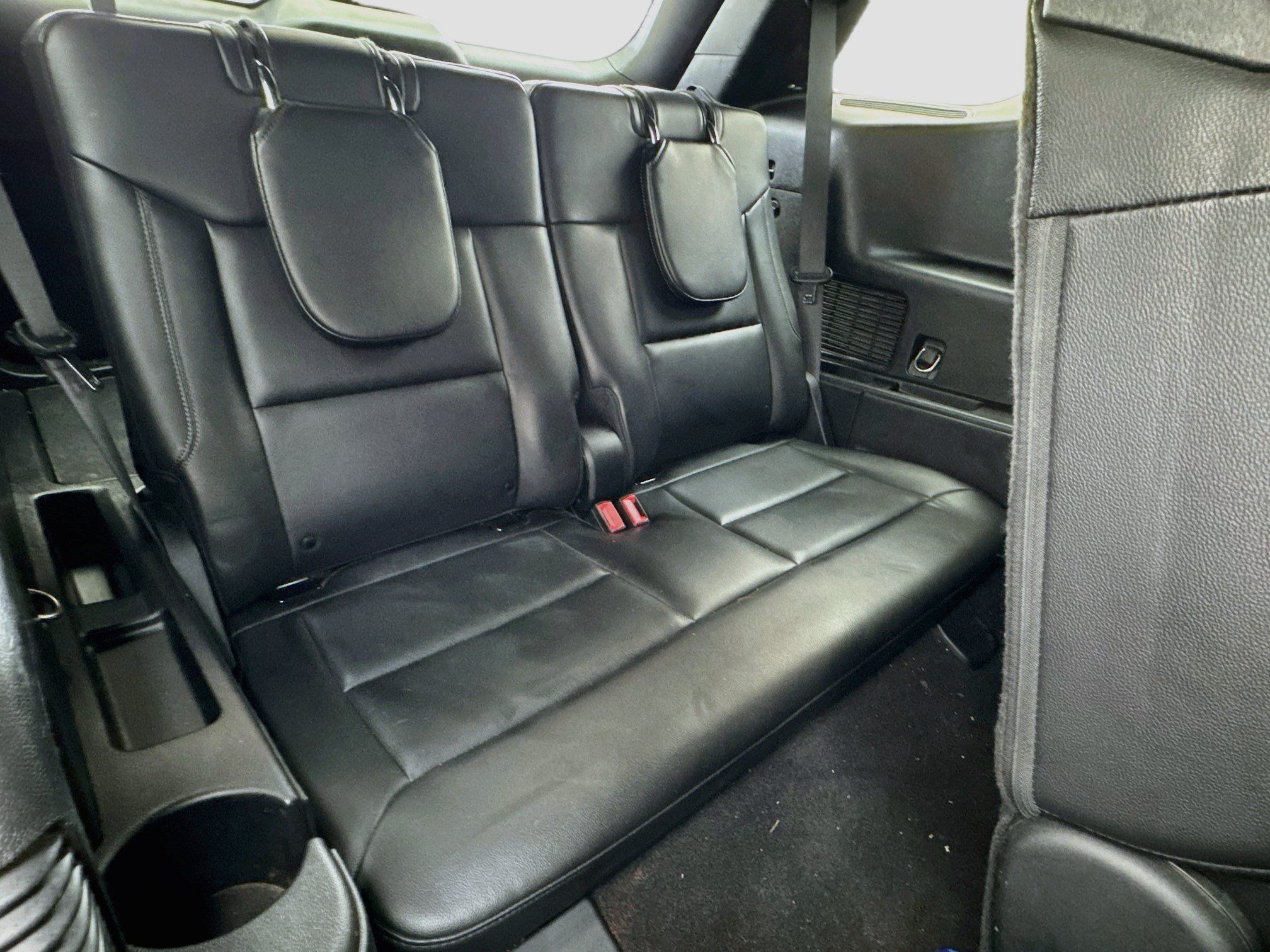 Used 2020 Ford Explorer XLT w/ Equipment Group 202A RWD image 18