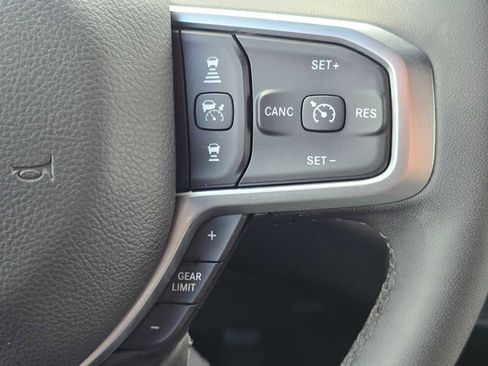 Used 2025 RAM 1500 Big Horn AWD/4WD image 35