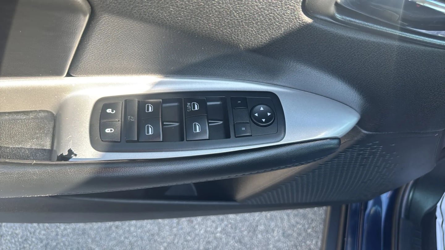 Used 2017 Dodge Journey SE FWD image 10