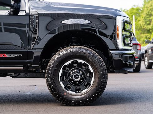 Certified 2026 Ford F250 Platinum w/ Tremor Off-Road Package AWD/4WD image 9