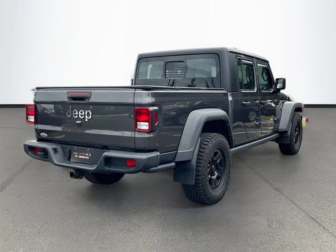 Used 2023 Jeep Gladiator Sport AWD/4WD image 7