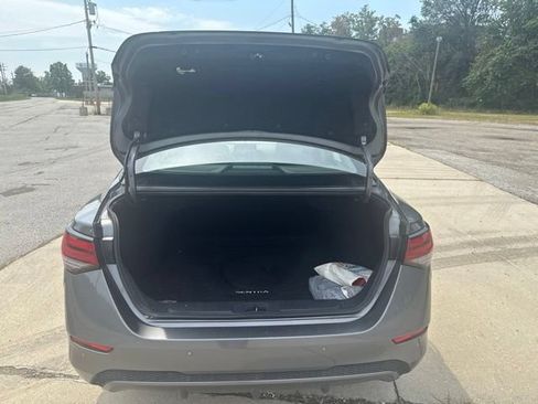 Used 2021 Nissan Sentra SV FWD image 11