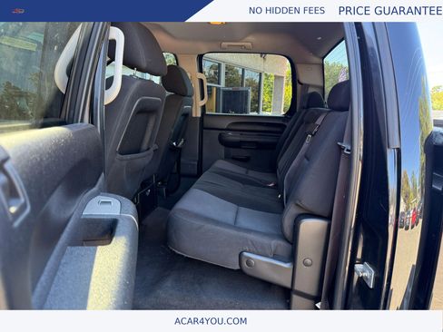Used 2010 Chevrolet Silverado 2500 LT w/ Interior Plus Package AWD/4WD image 11