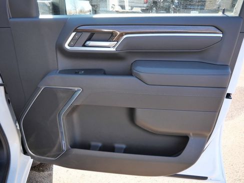 Used 2025 Chevrolet Silverado 2500 LT w/ Convenience Package AWD/4WD image 16