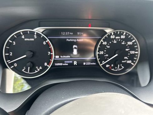 Used 2023 Nissan Rogue SV FWD image 34