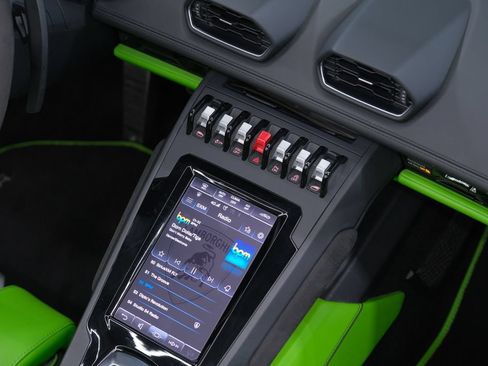 Used 2023 Lamborghini Huracan EVO RWD image 39