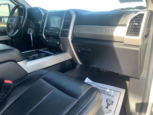 Used 2021 Ford F250 Lariat w/ Lariat Value Package image 28