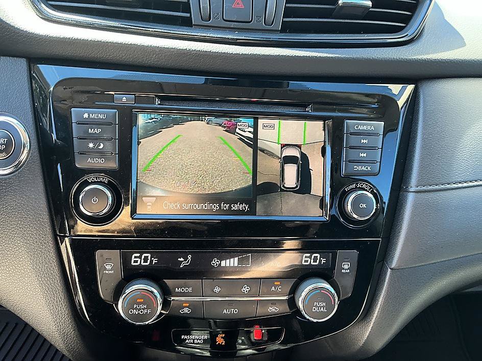 Used 2019 Nissan Rogue SV w/ Premium Package AWD/4WD image 18