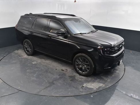 Used 2025 Ford Expedition Platinum w/ Stealth Performance Package image 44