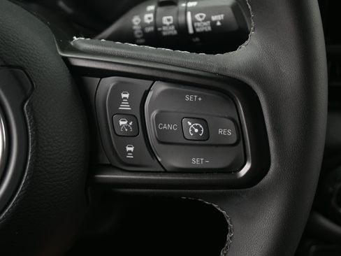 Used 2025 Jeep Wrangler Unlimited Rubicon 4xe w/ Safety Group AWD/4WD image 19