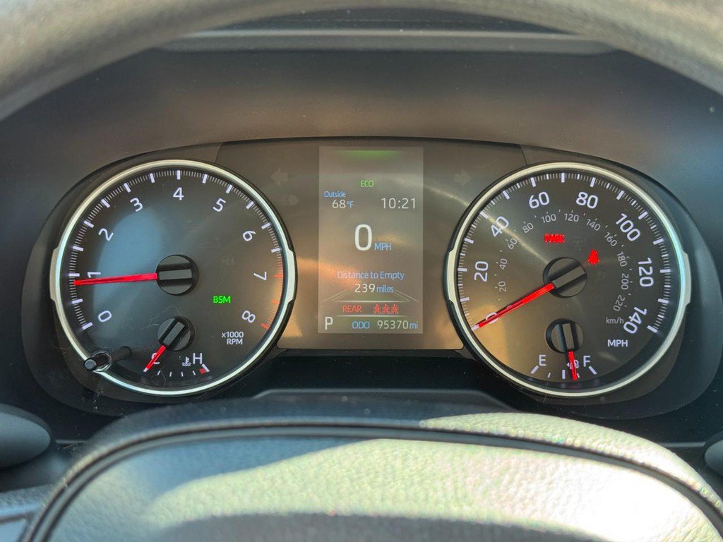 Used 2019 Toyota RAV4 XLE FWD image 28