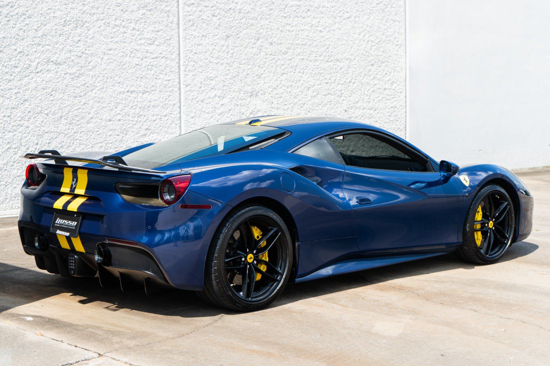 Used 2018 Ferrari 488 GTB RWD image 4