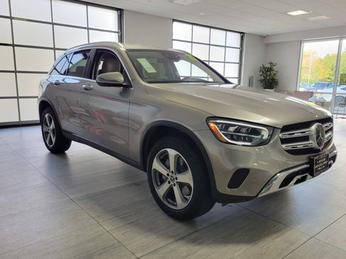 Used 2022 Mercedes-Benz GLC 300 image 8
