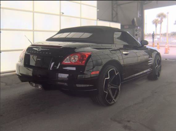 Used 2006 Chrysler Crossfire Limited RWD image 4