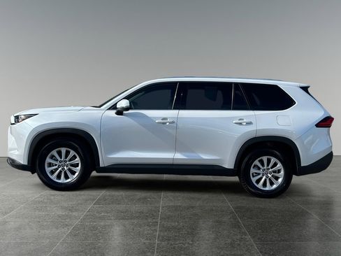 Used 2024 Toyota Grand Highlander XLE image 4