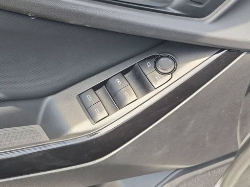 Used 2025 Chevrolet Equinox LT FWD image 13