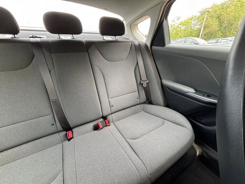 Used 2025 Kia K4 FWD image 36