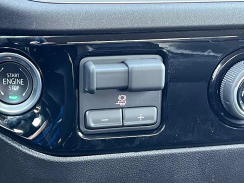 Used 2026 Chevrolet Silverado 2500 LT w/ Snow Plow Prep/Camper Package AWD/4WD image 32